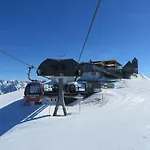 Апартаменты Tirol