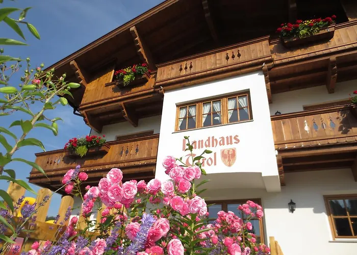 Апартаменты Tirol *